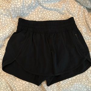 BRAND NEW lululemon tracker shorts